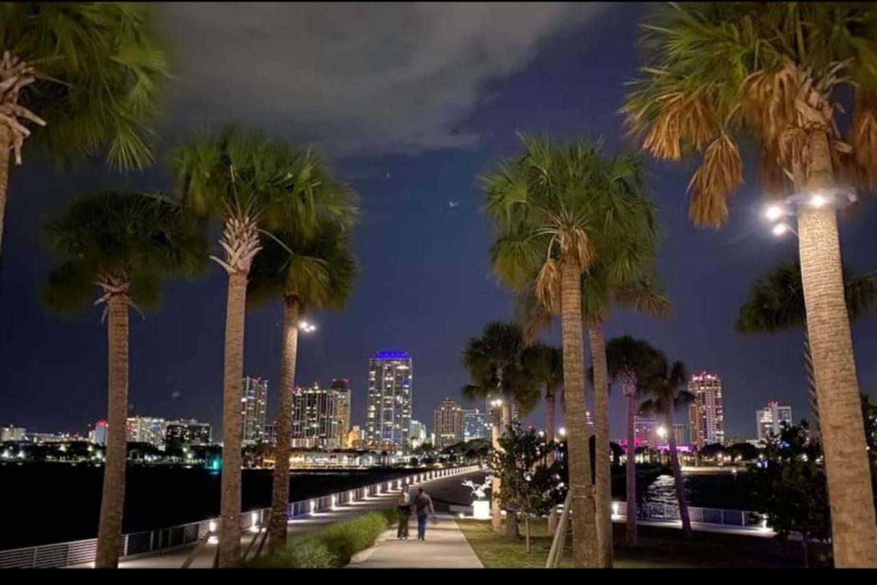 סיינט פיטרסברג The Hipster Studio In Dtsp מראה חיצוני תמונה